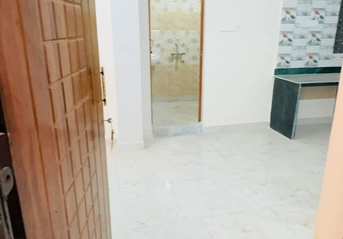 Independent flat for sale in Varanasi