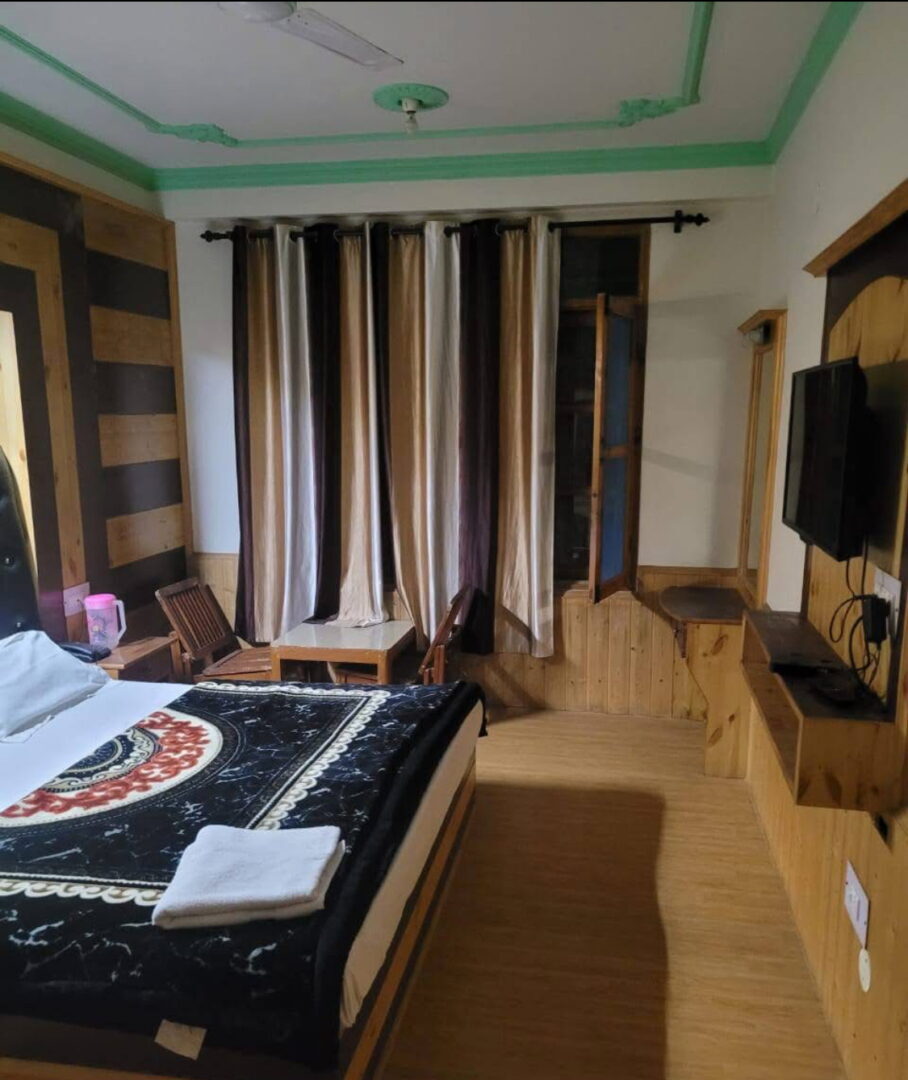 5 beds 5 Baths villa for sale in Punjab
