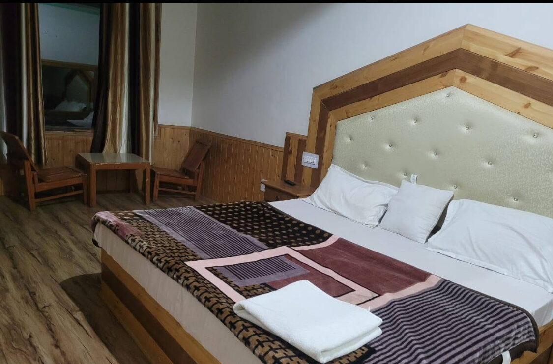 5 beds 5 Baths villa for sale in Punjab