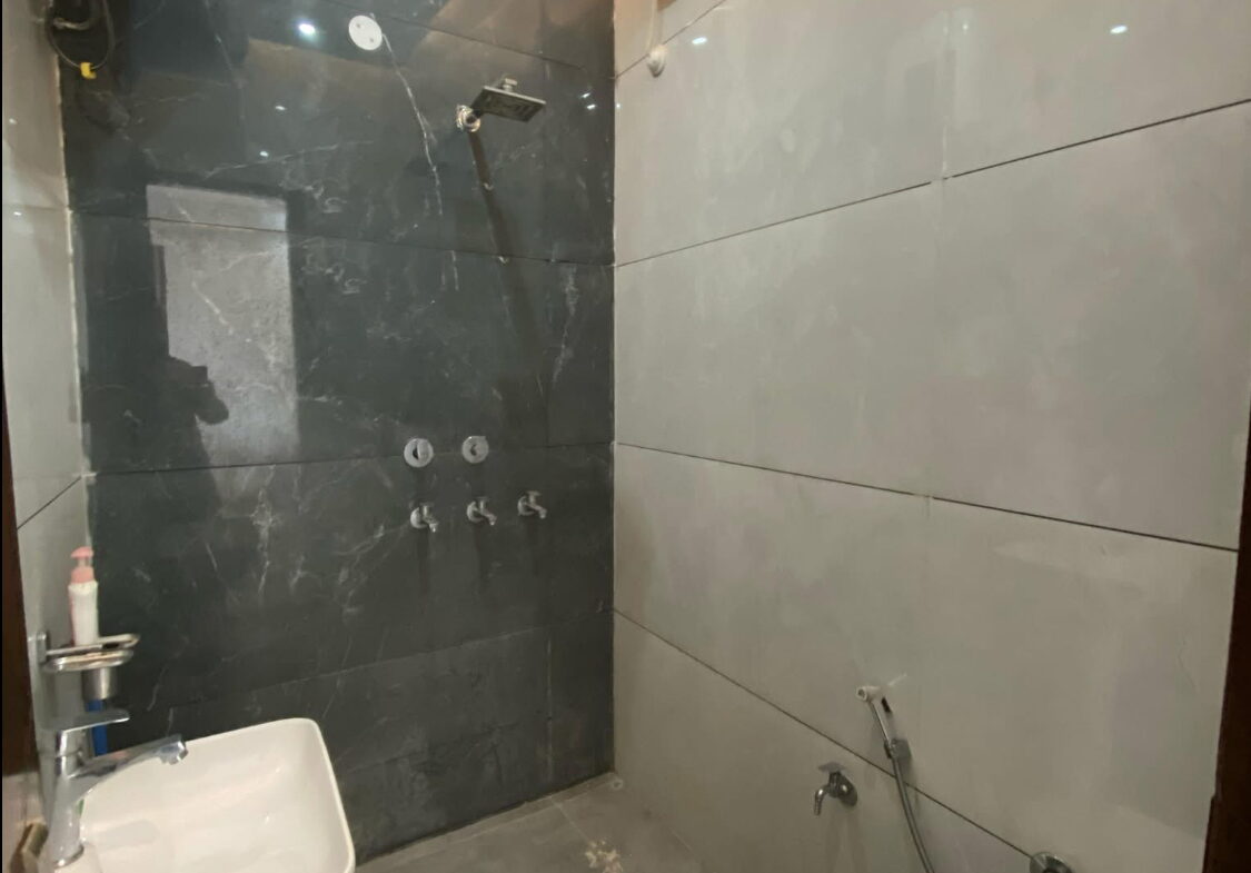 Independent flat for sale in Punjab