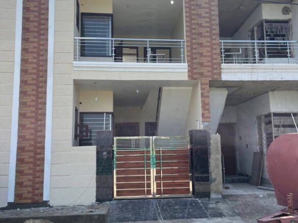 3 Beds 3 baths house for sale in Punjab