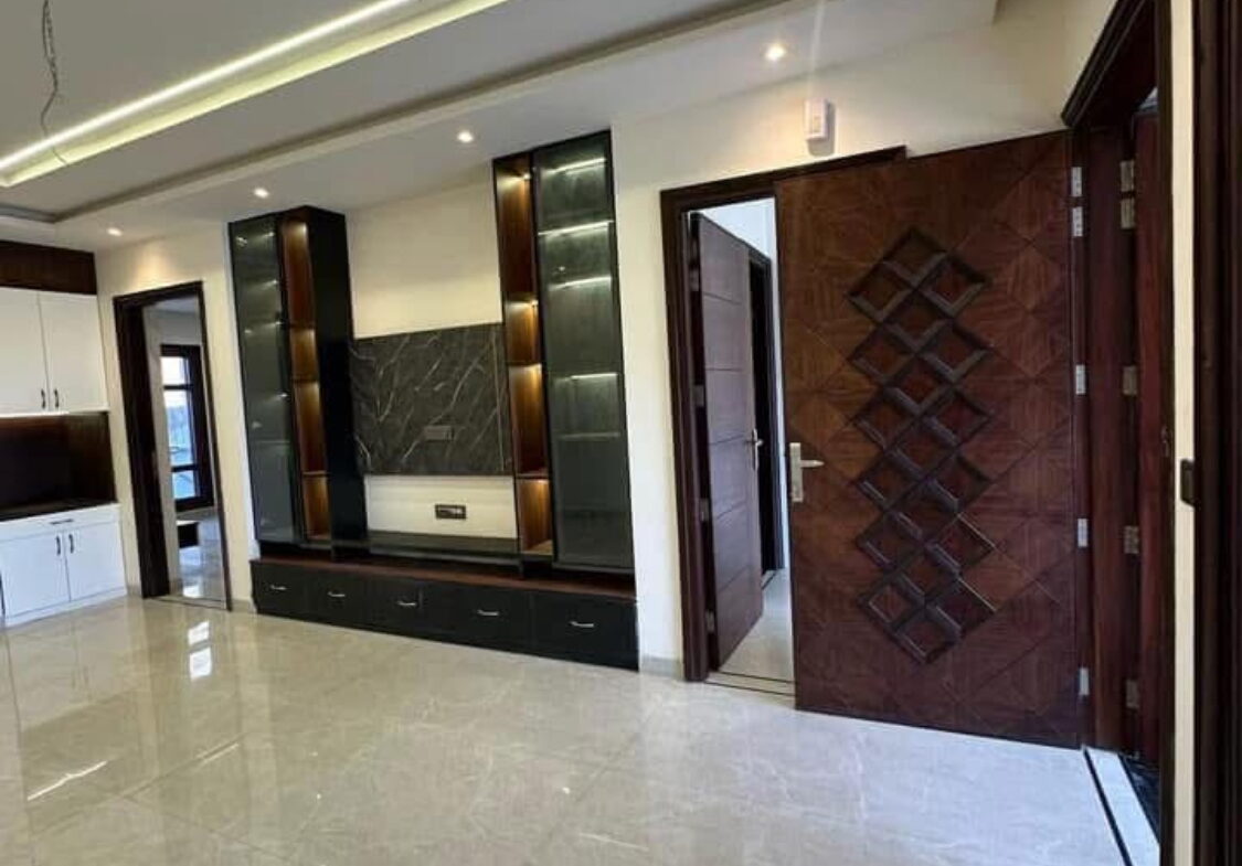 Independent flat for sale in Punjab