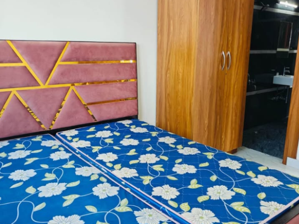 2 Beds and 2 Baths Flat for Rent in New Delhi