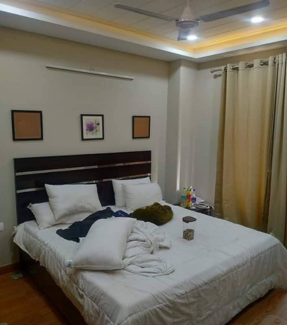 1 Bed and 1 Bath Flat for Rent in New Delhi