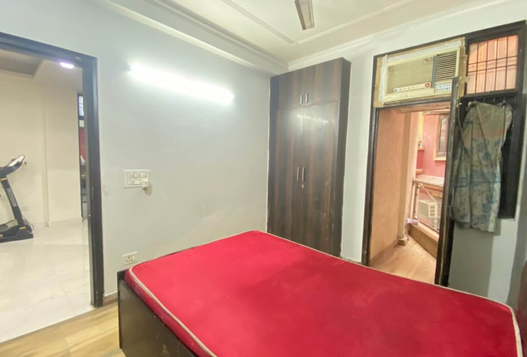 1 Bed and 1 Bath Flat for Rent in New Delhi