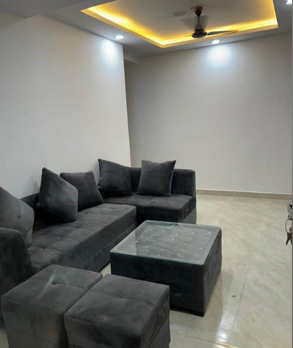 1 Bed and 1 Bath Flat for Rent in New Delhi