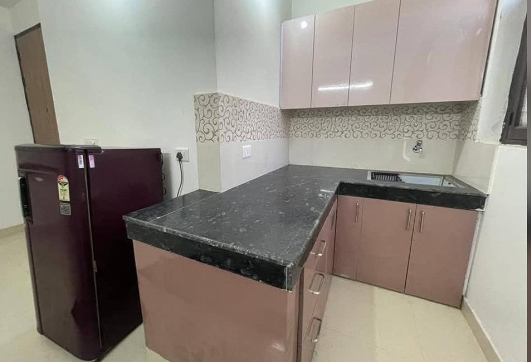 1 Bed and 1 Bath Flat for Rent in New Delhi