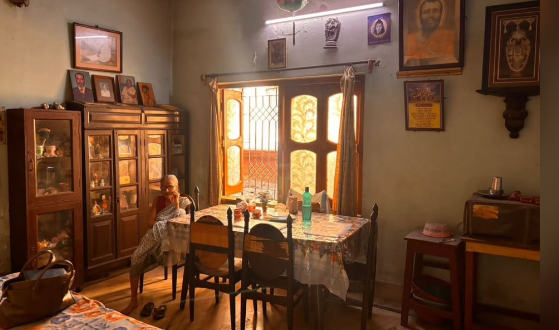 4 Beds and 2 Baths Flat for Sale in Kolkata