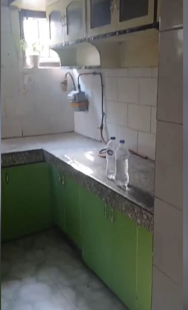 2 Beds and 2 Baths Flat for Rent in New Delhi