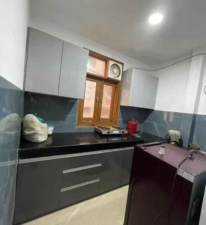 1 bed and 1 bath for rent in Noida