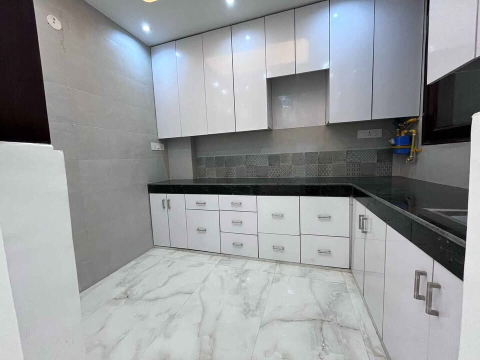 3 Beds and 2 baths for rent in Delhi