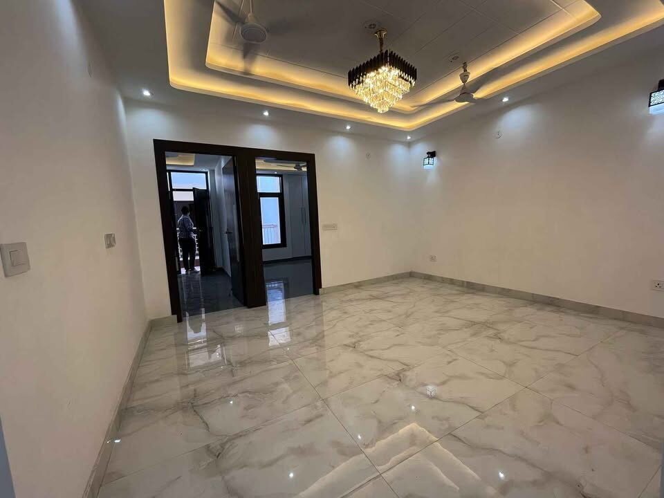 3 Beds and 2 baths for rent in Delhi