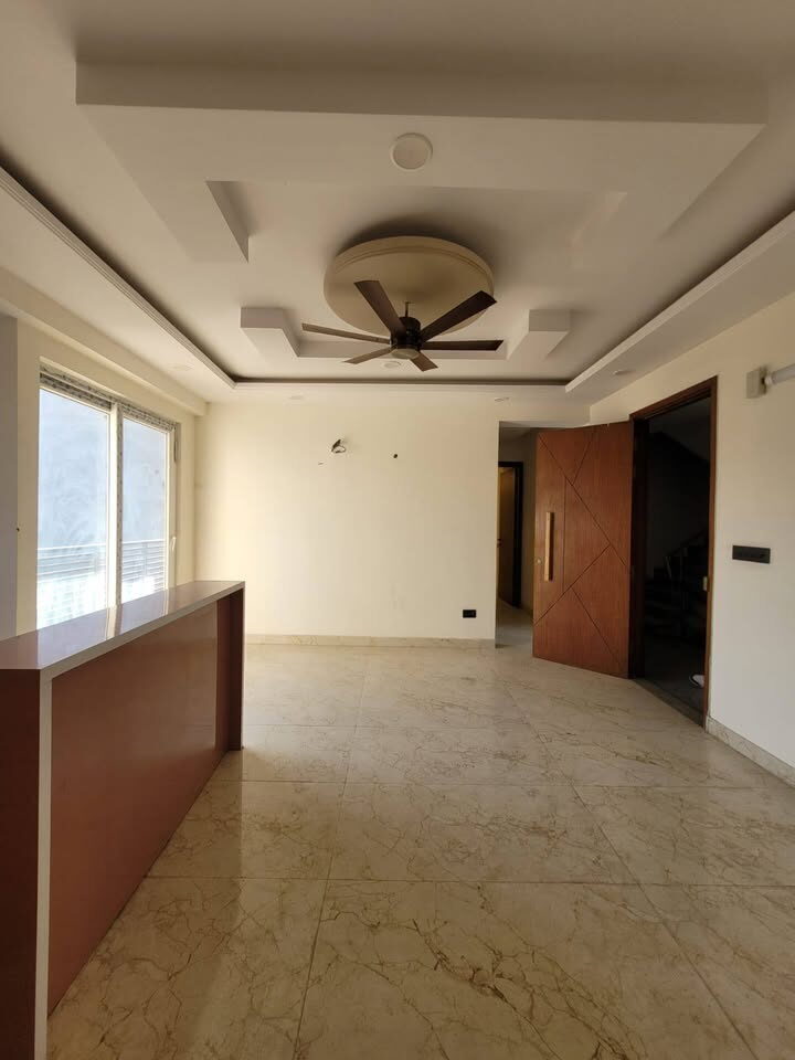 487306334_122272216388034959_6635047209637539381_n 3 beds and 3 baths for sale in Delhi