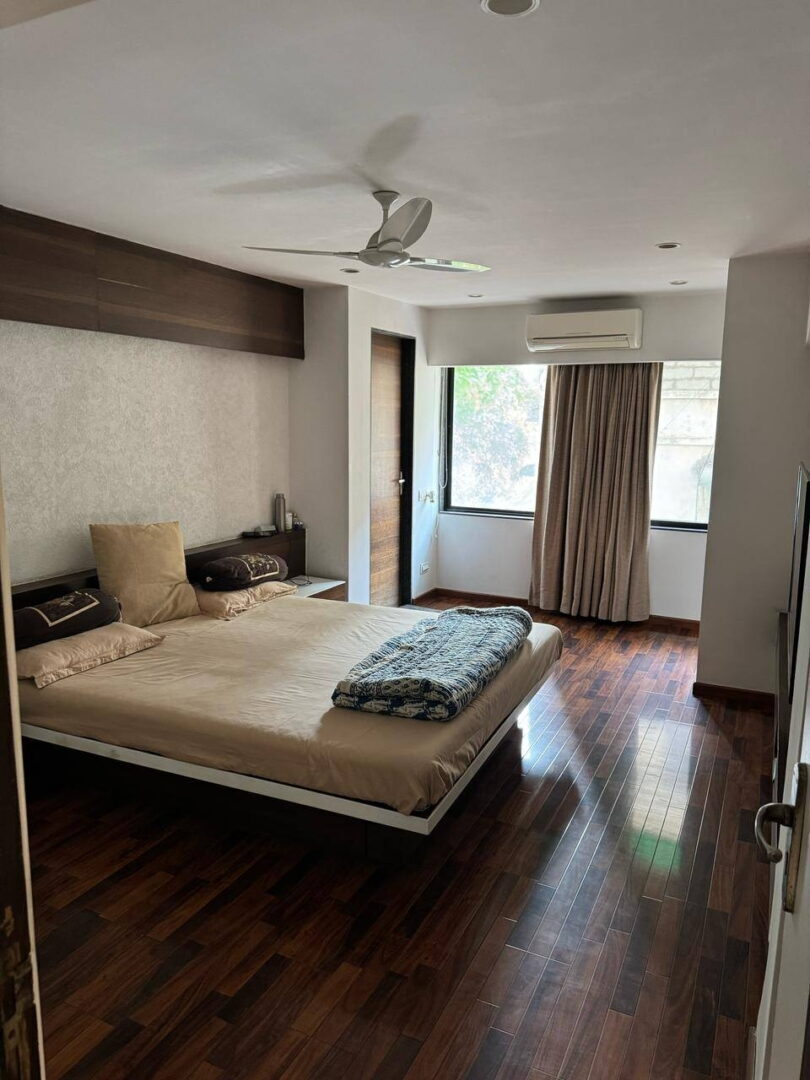 487698801_988893963331791_8155084077306307192_n 4 beds and 4 baths for sale in Ahmedabad