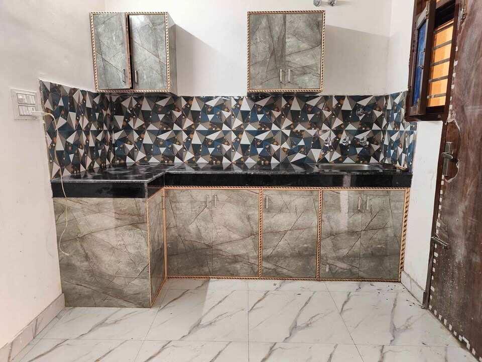 6 beds and 3 baths for sale in Punjab
