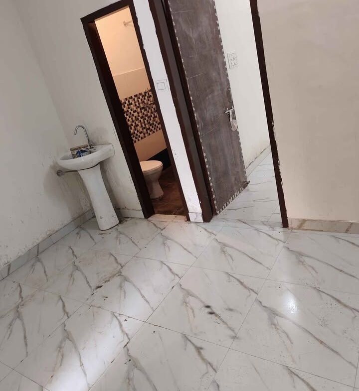 6 beds and 3 baths for sale in Punjab