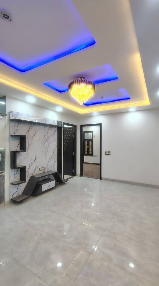 4 beds and 4 baths for Sale in Burari,Delhi