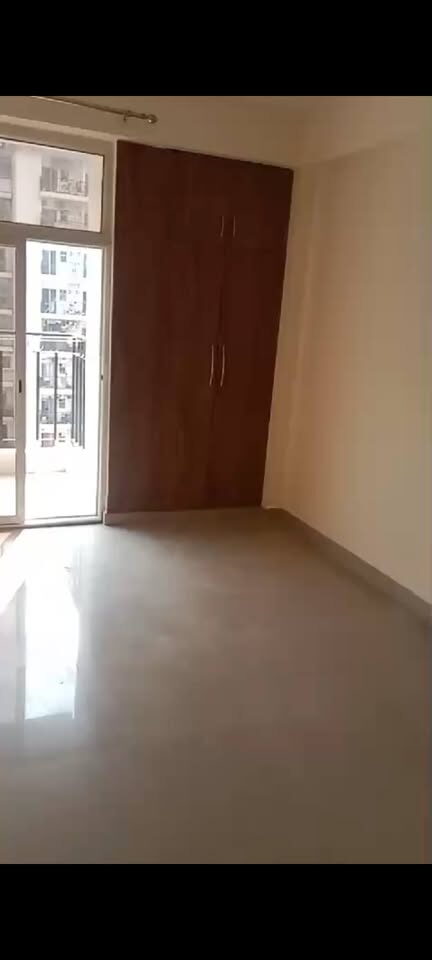3 beds and 3 baths for sale in Noida