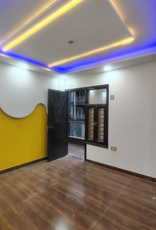 4 beds and 4 baths for Sale in Burari,Delhi
