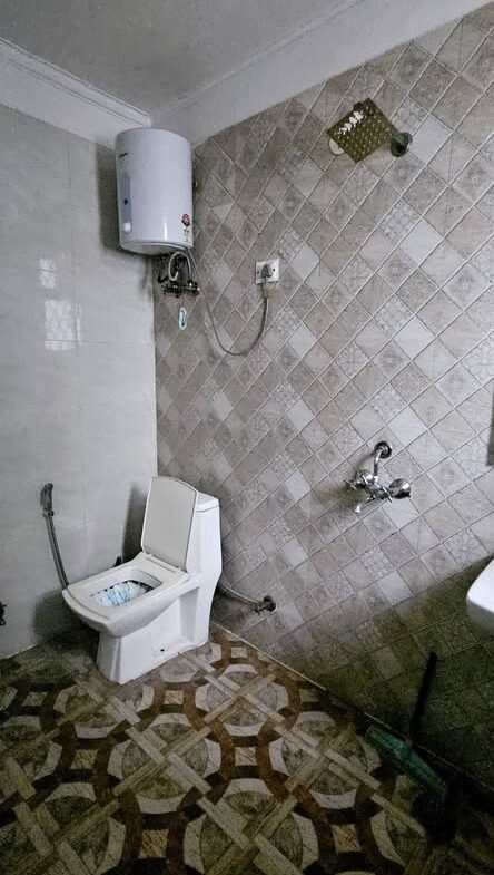 2 beds and 2 baths for rent in Delhi