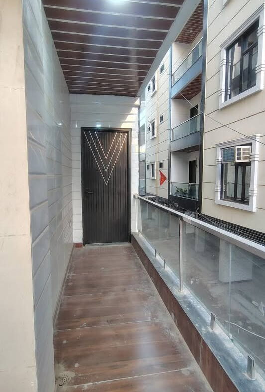 4 beds and 4 baths for Sale in Burari,Delhi
