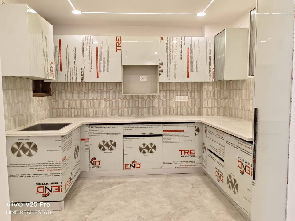 3 beds and 3 baths for sale in Delhi