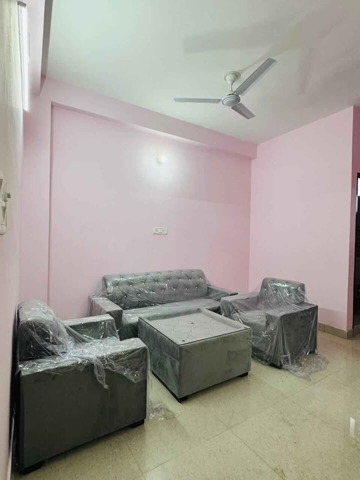 488185298_2044078636092619_5708203414301941313_n 1 Bed and 1 bath for rent in Delhi
