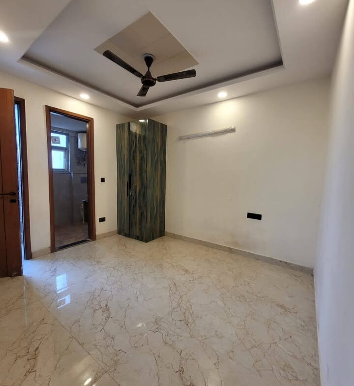 3 beds and 3 baths for sale in Delhi