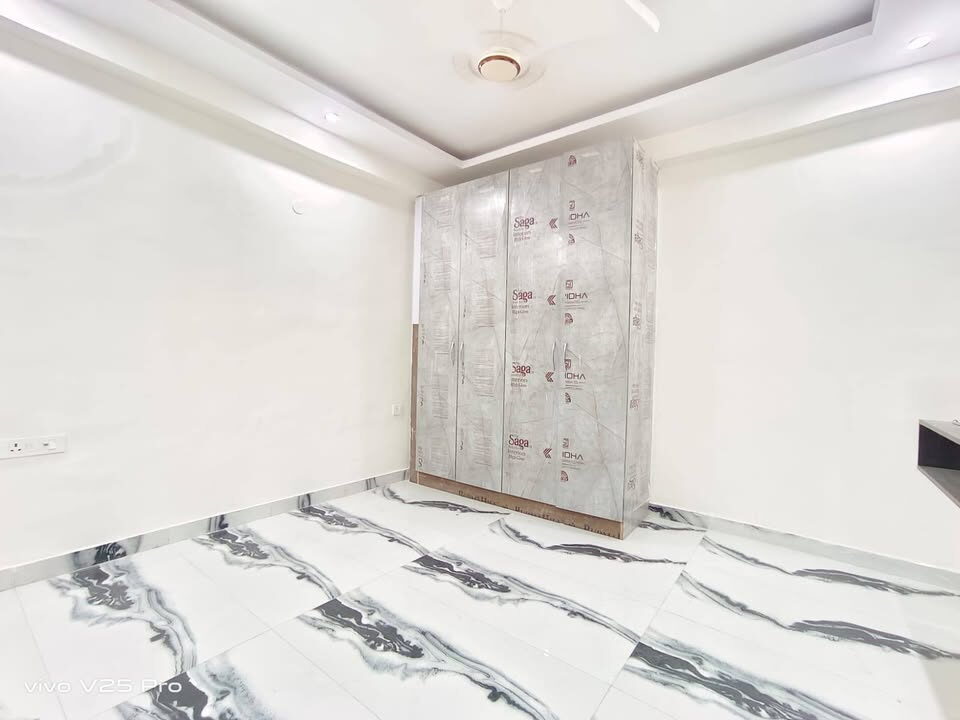 3 beds and 3 baths for sale in Delhi