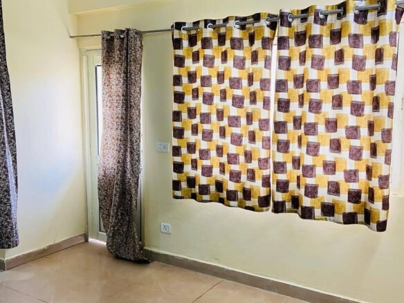 1 bed and 1 bath for rent in Noida,Up