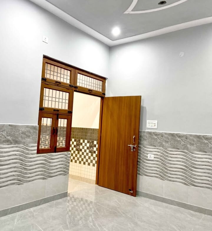 3 beds and 2 baths for sale in Ghaziabad
