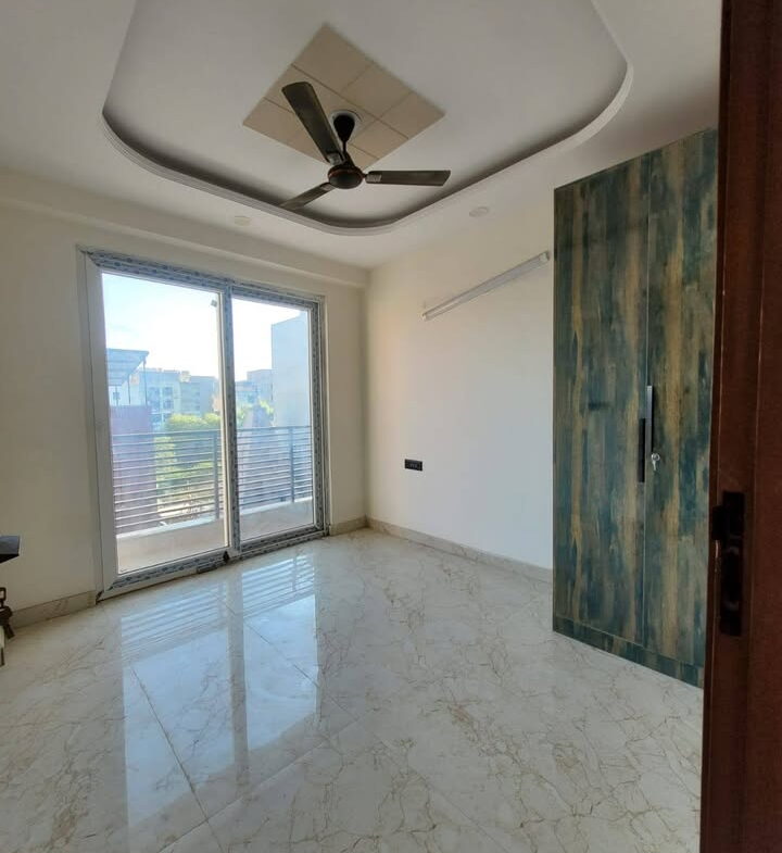 3 beds and 3 baths for sale in Delhi