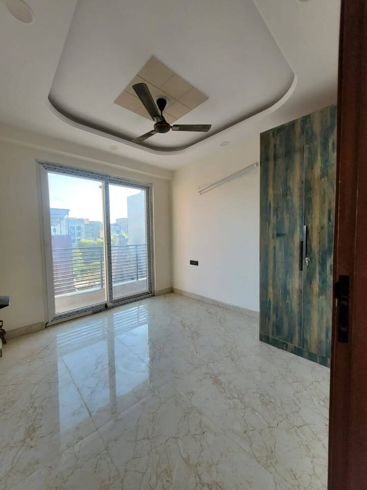 488457835_122272216502034959_7226185746812126282_n 3 beds and 3 baths for sale in Delhi