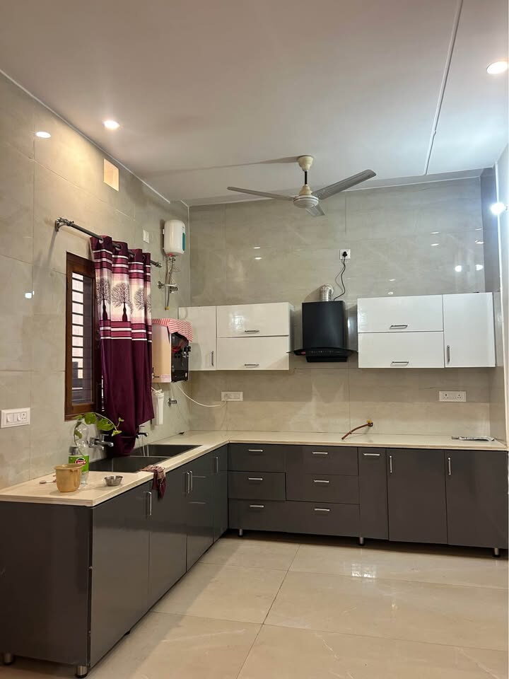 488494928_1872129353588901_7497921516160617454_n 2 beds and 2 baths for rent in Chandigarh