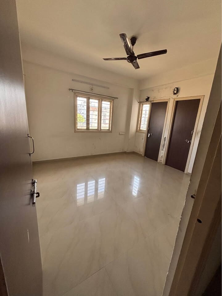 488620725_9293407774119361_6533247651125378854_n 2 beds and 2 baths for rent in Ahmedabad