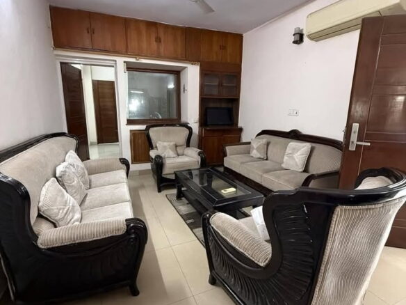 3 beds and 3 baths for rent in Delhi