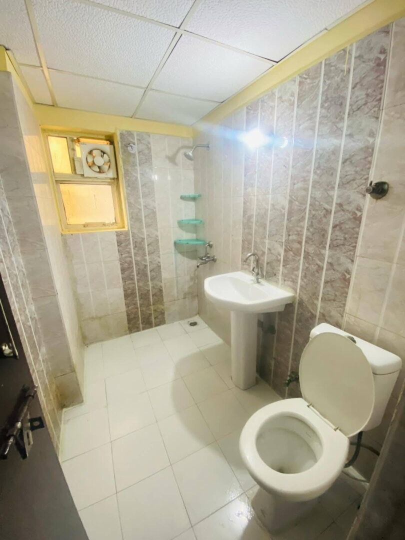 1 bed and 1 bath for rent in Noida,Up