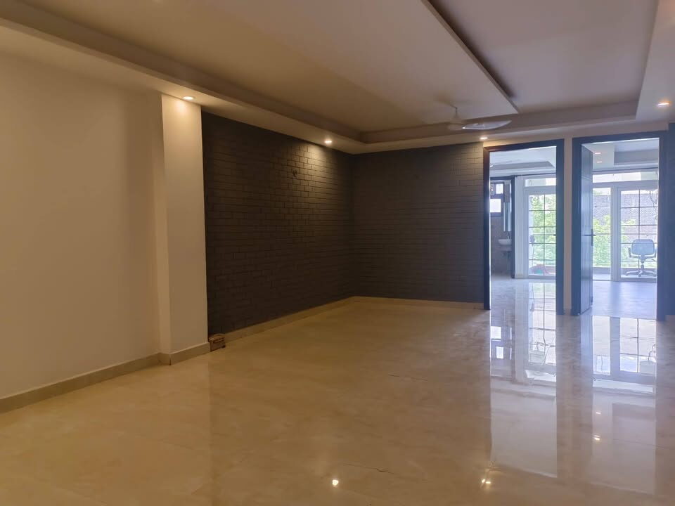 3 bed and 3 baths for rent in Delhi