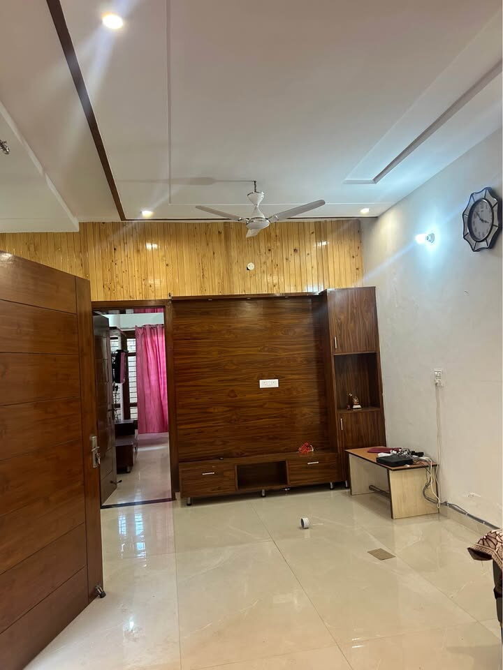 488787640_1872129343588902_8071656263003108458_n 2 beds and 2 baths for rent in Chandigarh
