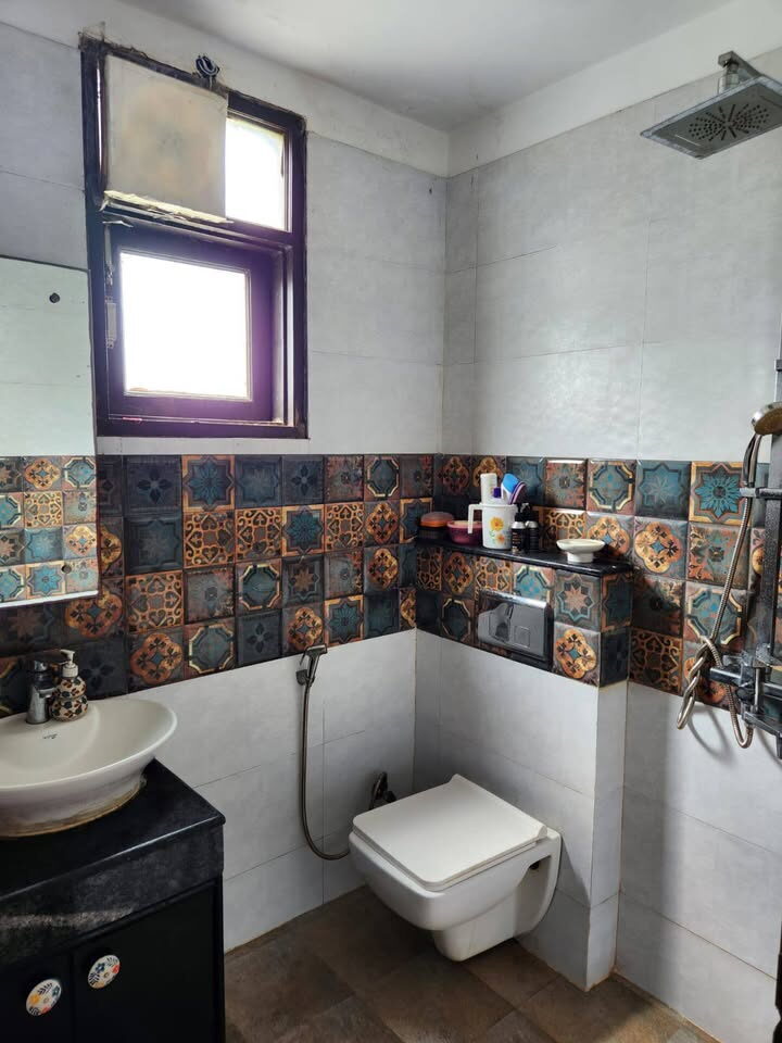 488869517_1637192596984161_3645723981370129164_n 3 bed and 3 baths for rent in Delhi