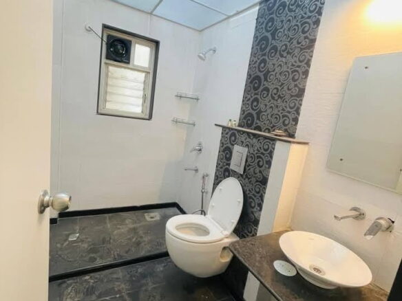 2 beds and 2 baths for sale in Mumbai