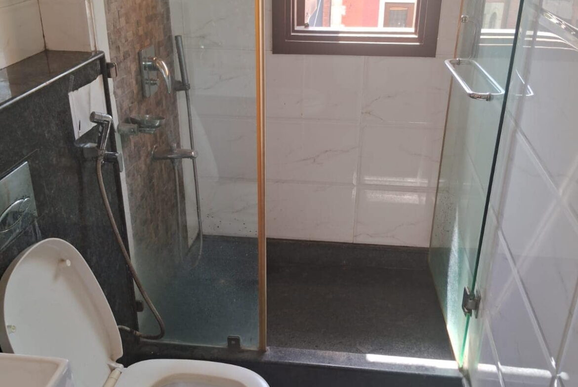 3 beds and 3 baths for rent in Delhi