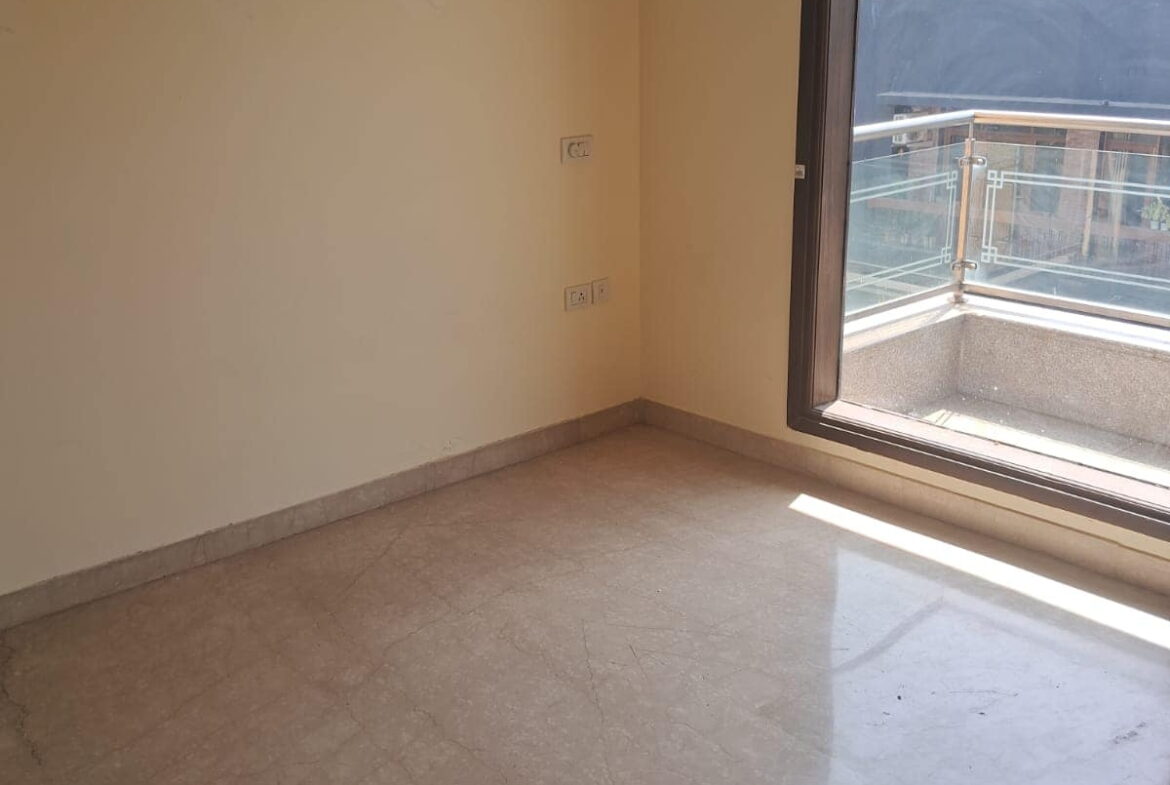3 beds and 3 baths for rent in Delhi