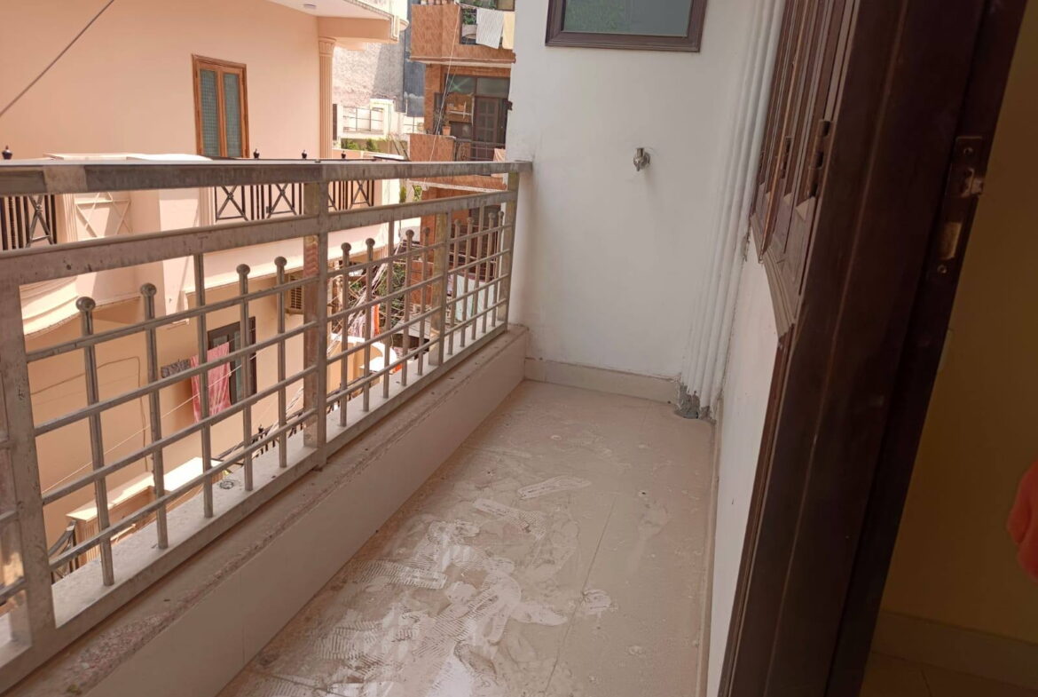 2 beds and 2 baths for rent in Delhi