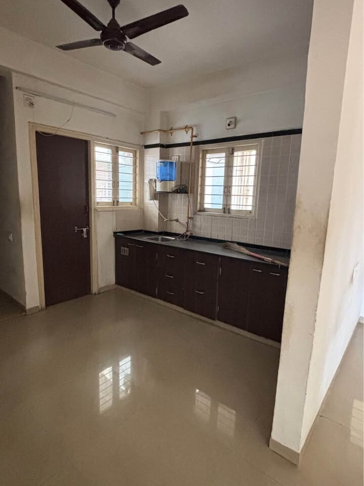 489563445_9293407867452685_6281978026255896860_n 2 beds and 2 baths for rent in Ahmedabad
