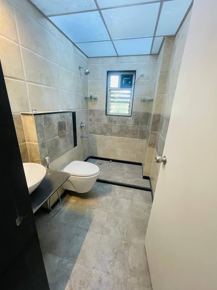 2 beds and 2 baths for sale in Mumbai
