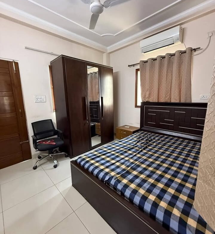 3 beds and 3 baths for rent in Delhi