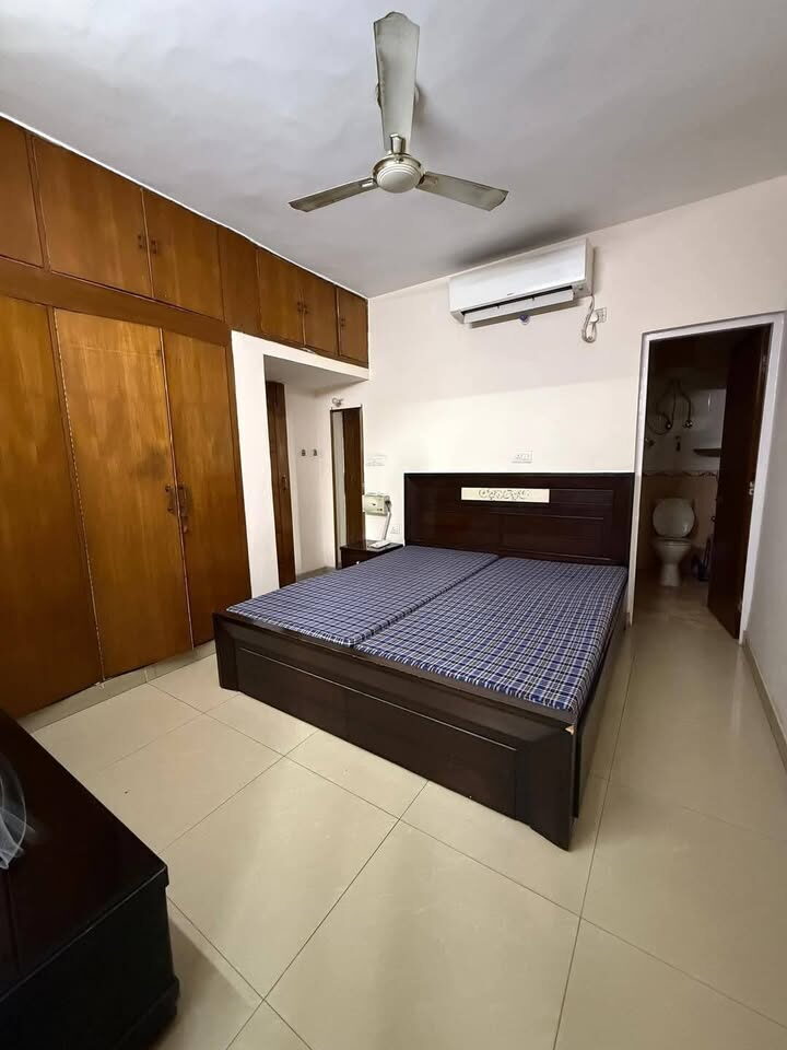489753215_122273347832034959_4536405151842573164_n 3 beds and 3 baths for rent in Delhi
