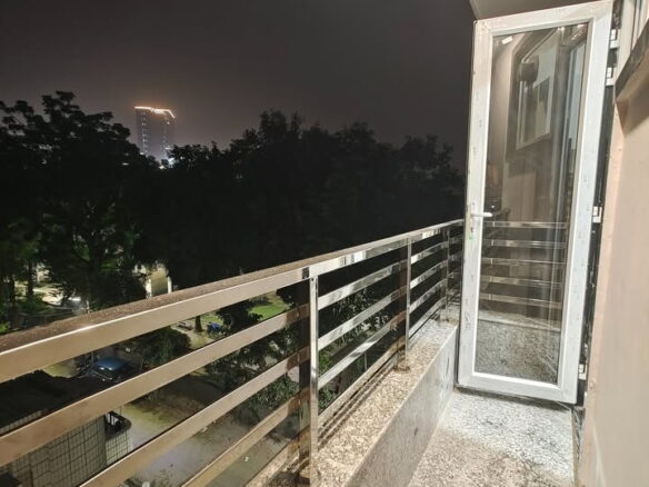 1 bed and 1 bath for rent in Noida