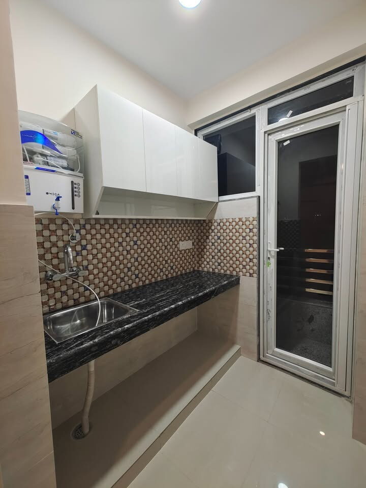 490012844_10231118629842940_401169402877790778_n 1 bed and 1 bath for rent in Noida
